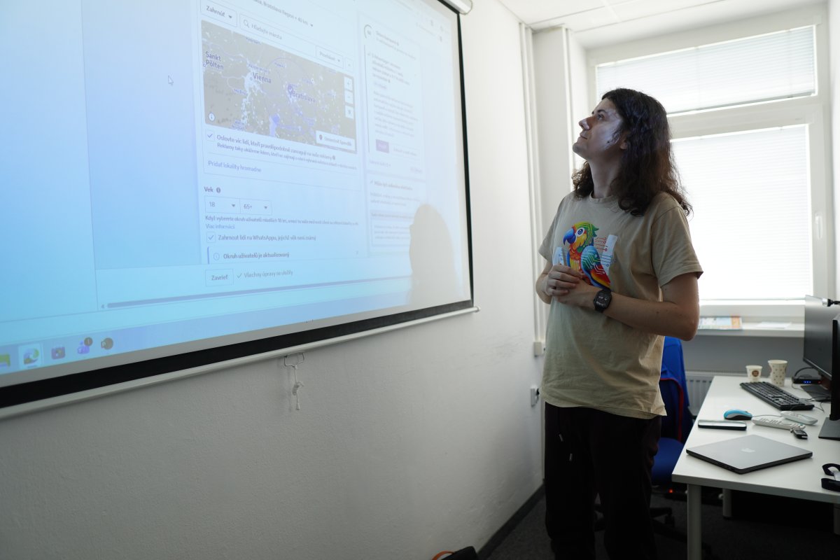Priebeh kurzu Platená reklama Facebook a Instagram II - prednáška s nástroji na optimalizáciu reklamy a nastaveniami pixelu