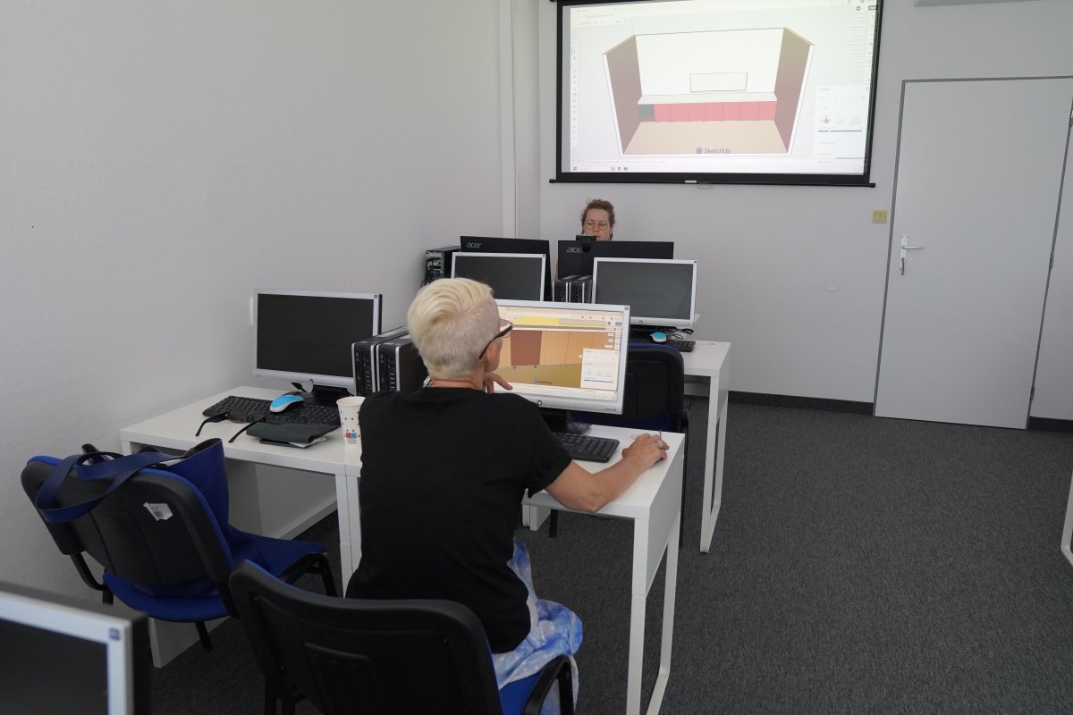 Priebeh kurzu SketchUp - 3D modelovanie interiéru miestnosti v programe na počítači